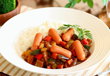 レンジで簡単！ウイニーの夏野菜たっぷりカレー