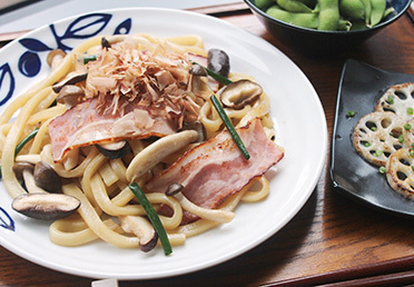 ベーコンときのこの焼きうどん 作り方 和食 麺類 パスタ以外 レシピ 日本ハム