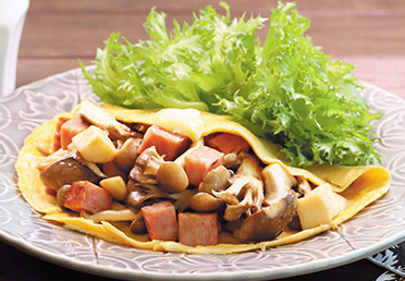 シャウエッセンのお肉で作ったミートローフとたっぷりきのこのゴロゴロオムレツ